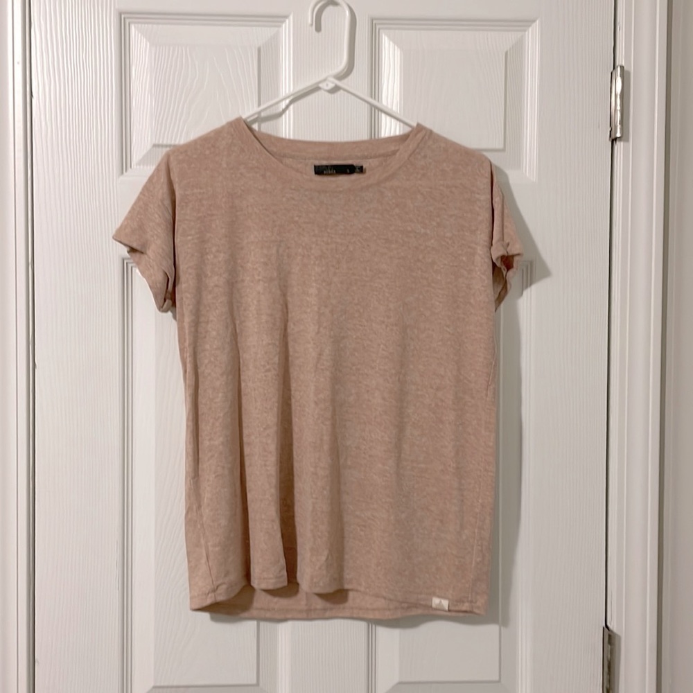 Small prAna women’s casual t-shirt.